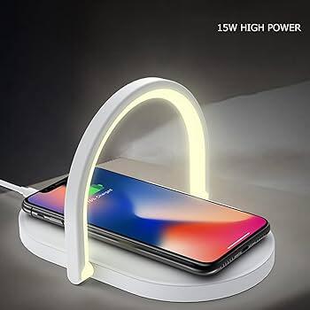 Cargador 3 en 1 con Luz Nocturna – Ilumina y Carga Tu Noche con Estilo